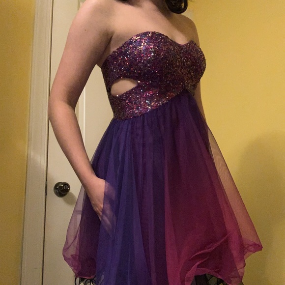 Blondie Nites Princess Dress - Picture 2 of 2